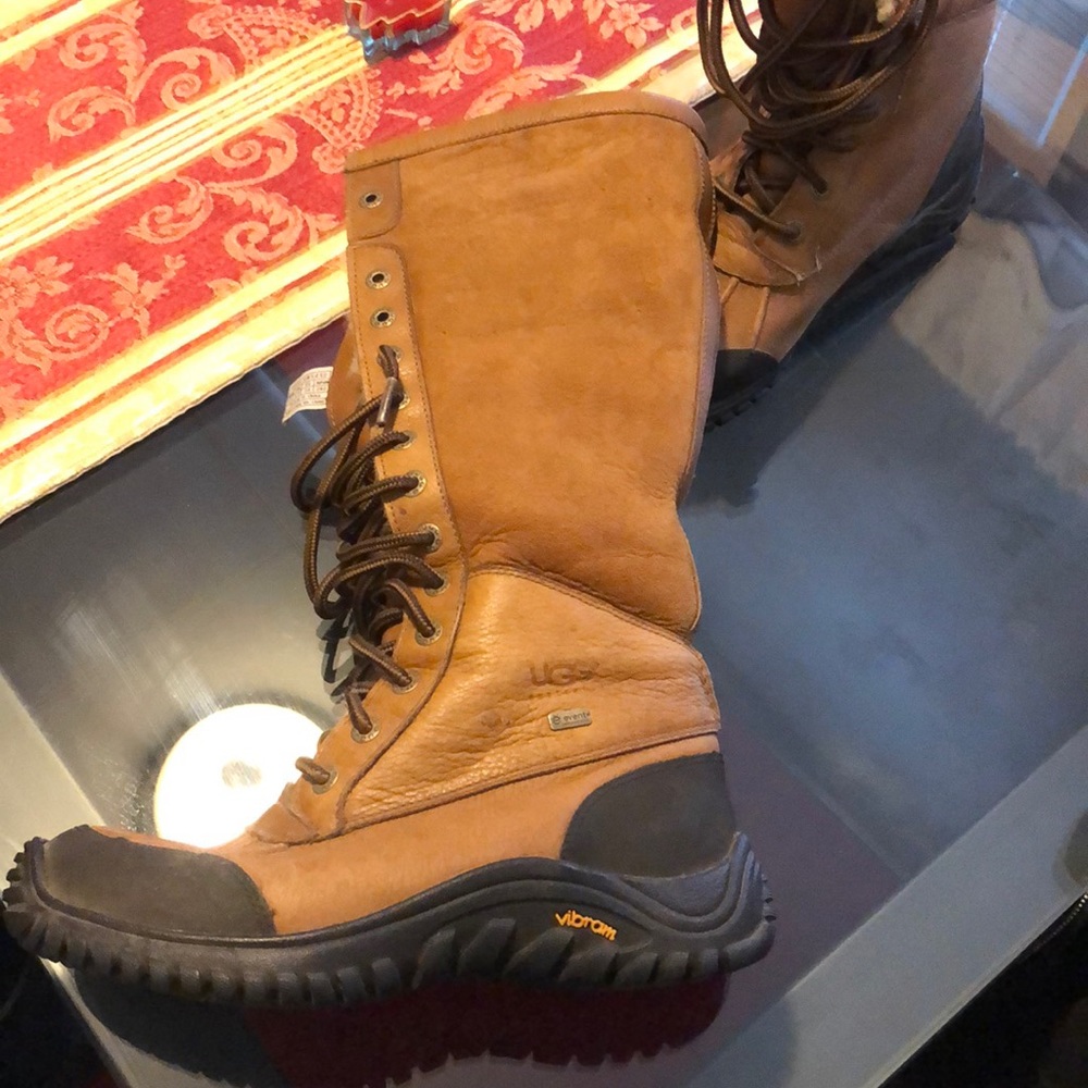 Gorgeous ugg - Picture 3 of 8